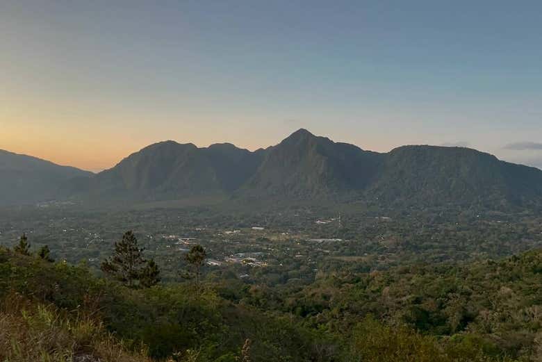 Atardecer sobre la selva de Riviera Pacífica