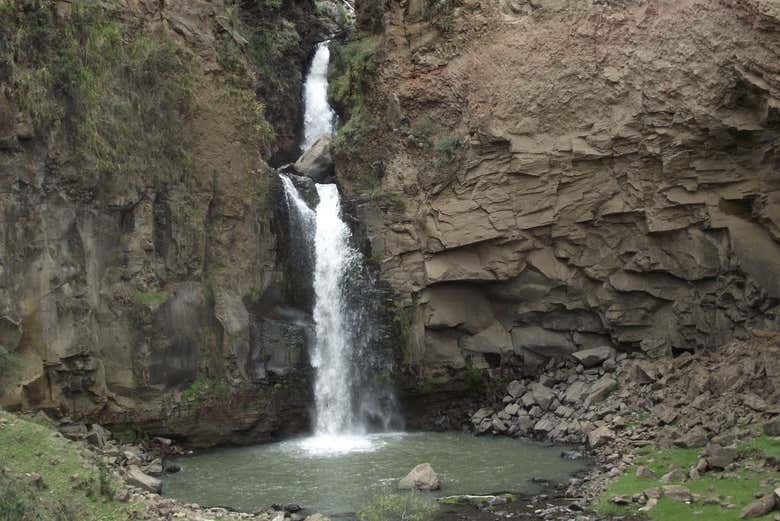 Qorimaqma Waterfall