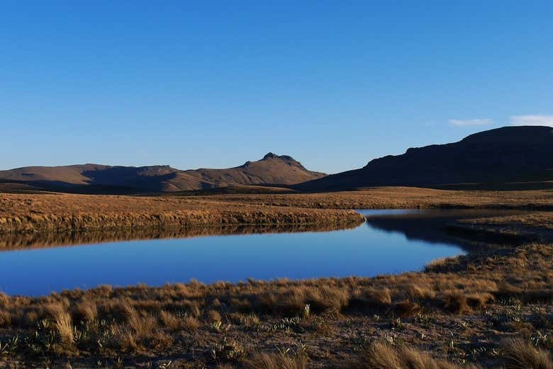 One of the largest lakes in Upper Peru