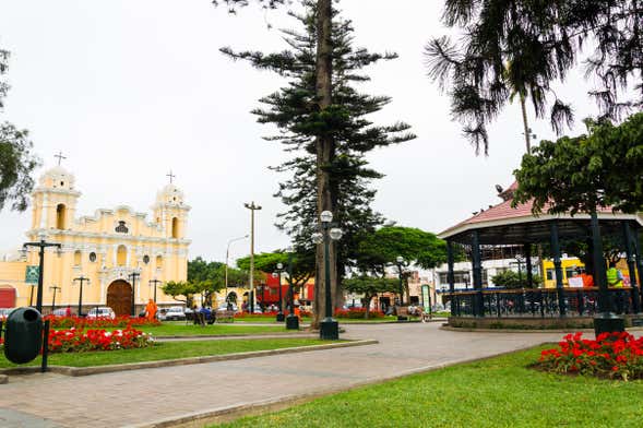 Santiago de Surco Tour