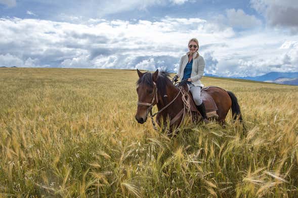 Passeggiata a cavallo al tempio della Luna e sulla montagna di Chacan