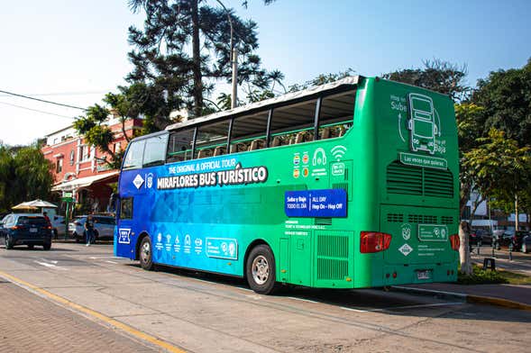 Lima Tourist Bus