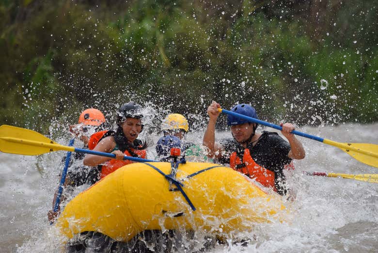 Rafting in the Cañete River