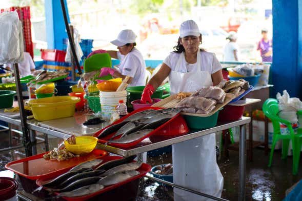 Chorrillos Market Tour & Peruvian Cooking Class