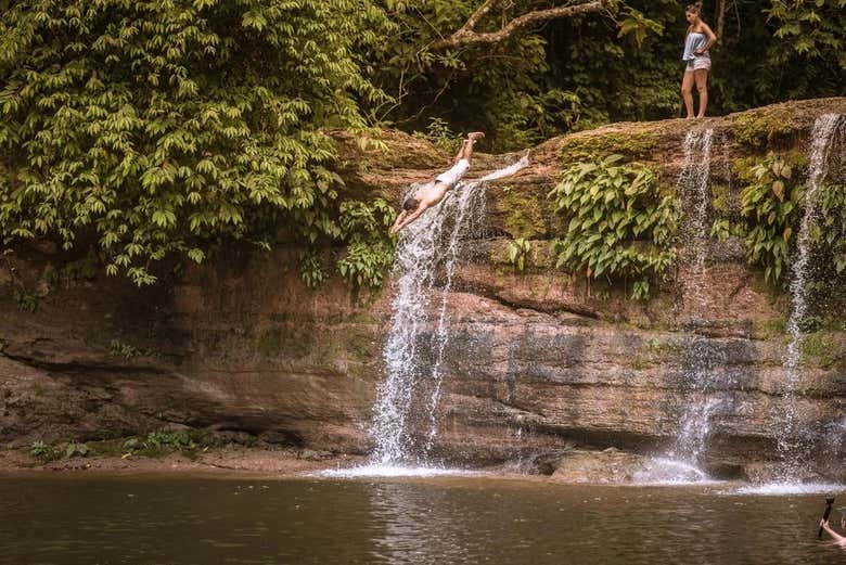 Salto de altura a las cataratas de Regalía