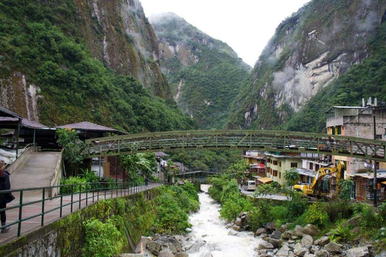 Bridge over the Mayantuyacu River