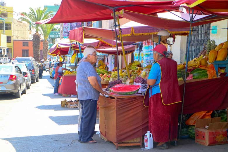 Street market in Tacna