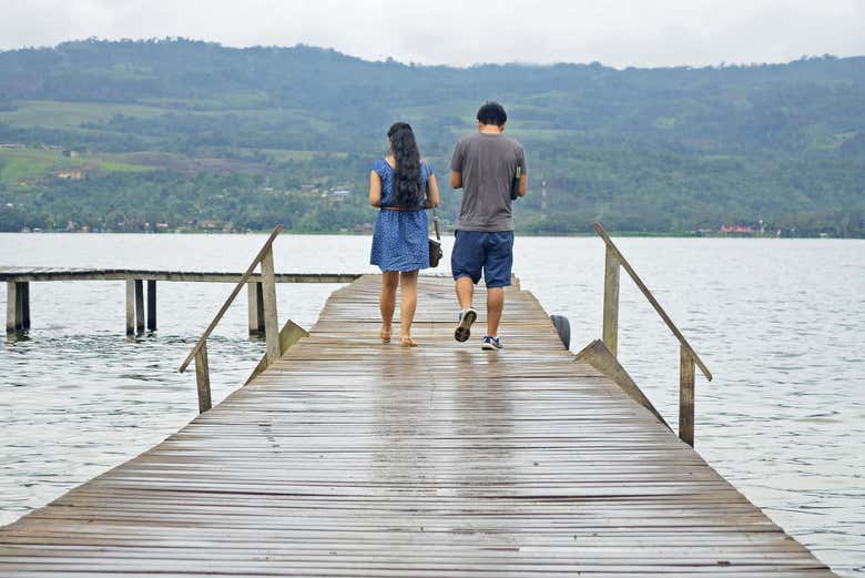 Pasarelas de madera en la Laguna Azul