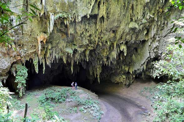 Vulcano Cavern Tour