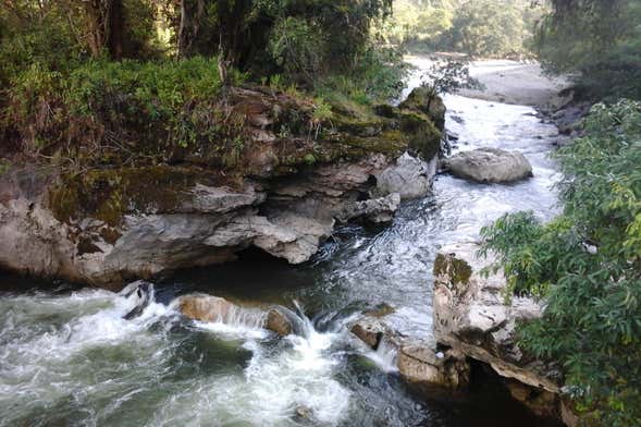 Derrepente Waterfall Trekking Tour