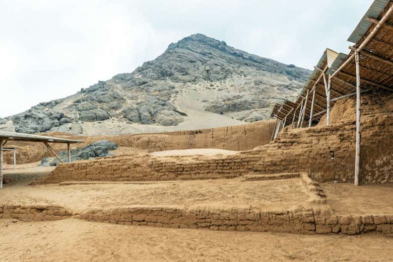 Huaca del Sol y la Luna archaeological complex