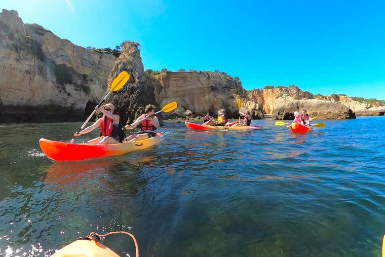 Cruise along the coast of Alvor