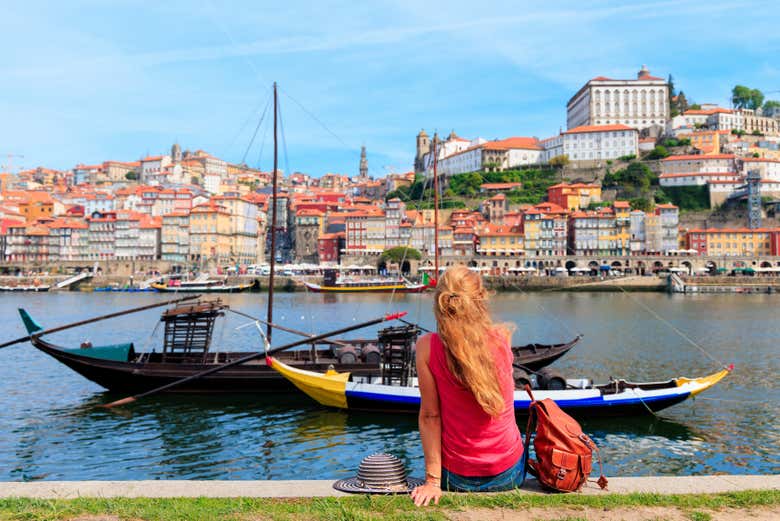 Contemplando los barcos rabelos en el Duero