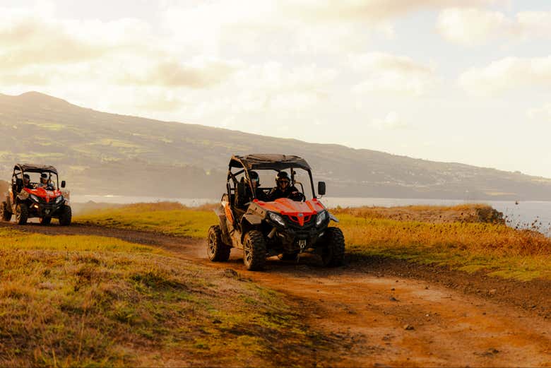 Recorriendo en buggy la isla de São Miguel