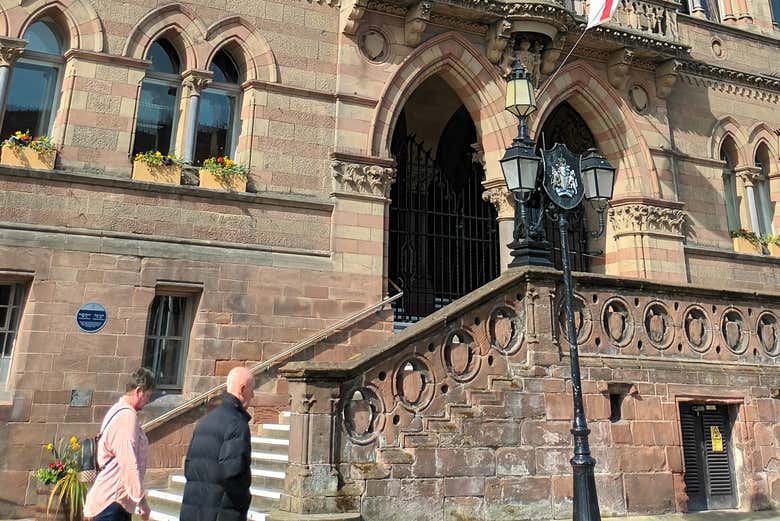 Discover Chester's charming side