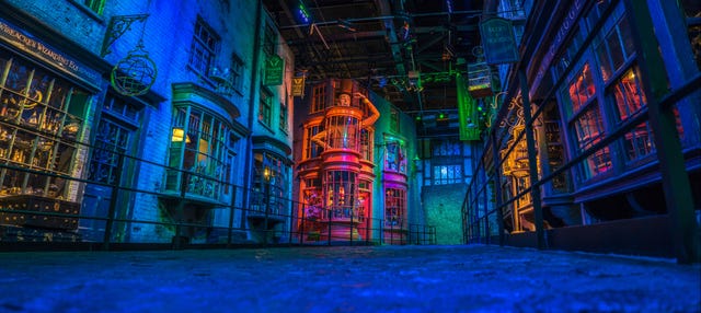Warner Bros. London Studio Tour: The Making of Harry Potter