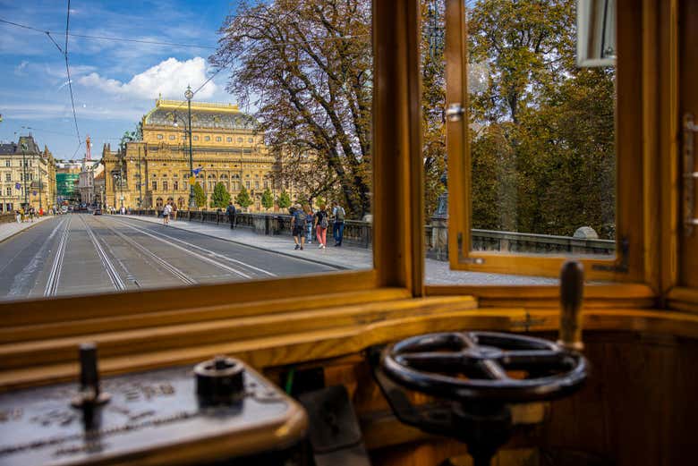 Vistas desde la cabina del conductor de tranvía