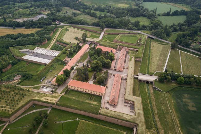 Vue aérienne sur le camp de concentration de Terezín