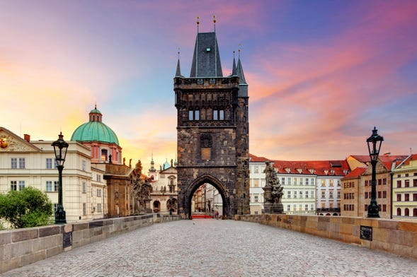 Complete Prague Tour + River Cruise