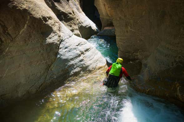 Cola de Pato Canyoning Experience