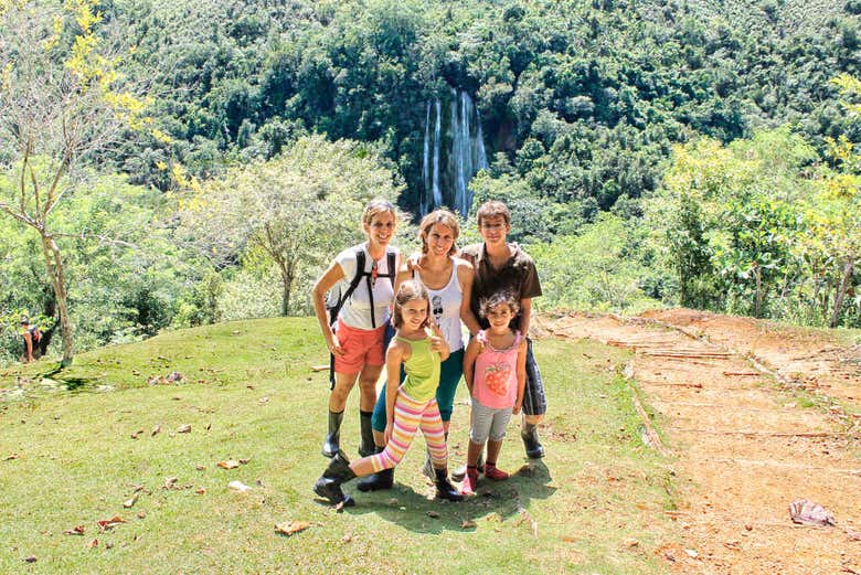 Exploring El Limón Waterfall