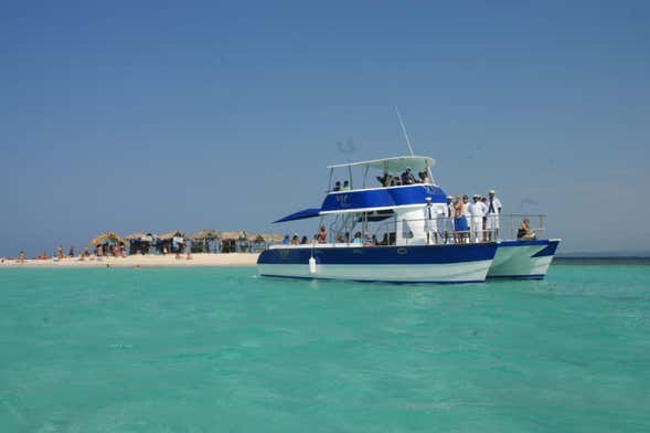 Balade en catamaran sur la côte de Puerto Plata et Monte Cristi