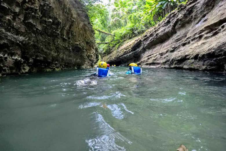 Descenso de cañones en Cola de Pato