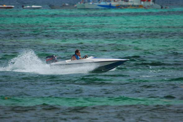 Pilotar lancha + Snorkel em Punta Cana