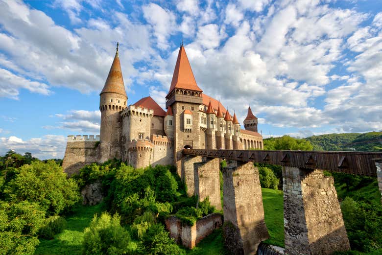 Turda Salt Mine, Alba Iulia & Corvin Castle Tour from Cluj