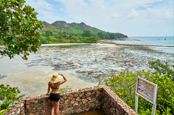 Excursión a la isla Curieuse