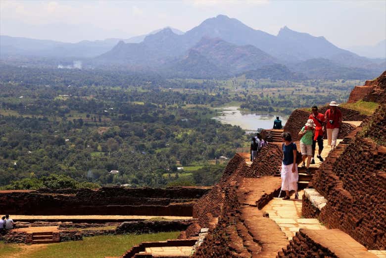 Sigiriya & Dambulla Private Day Trip from Colombo - Civitatis.com