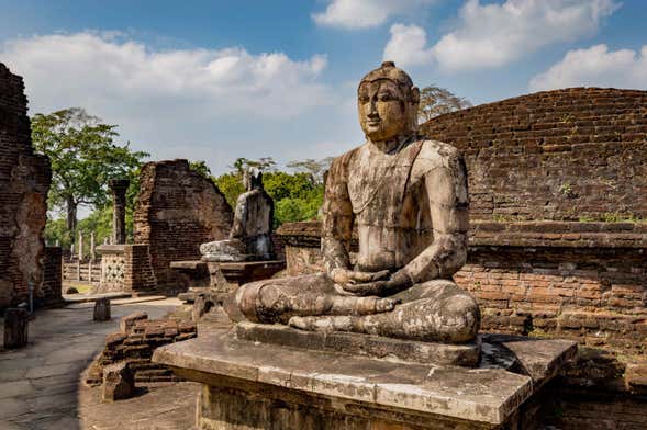 Tour privado de 2 dias por Sigiriya, Dambulla e Polonnaruwa