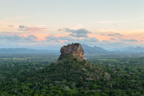 Excursión privada a Sigiriya y Dambulla