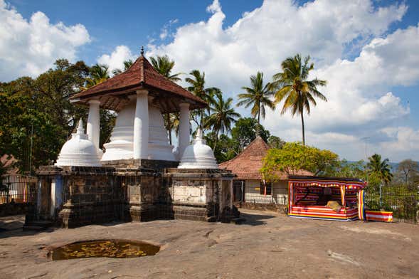 Kandy Temples Trip