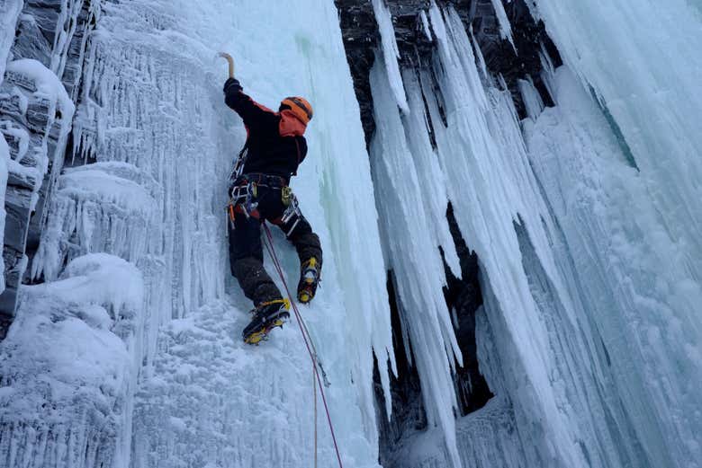 Learn how to scale icefalls with ease