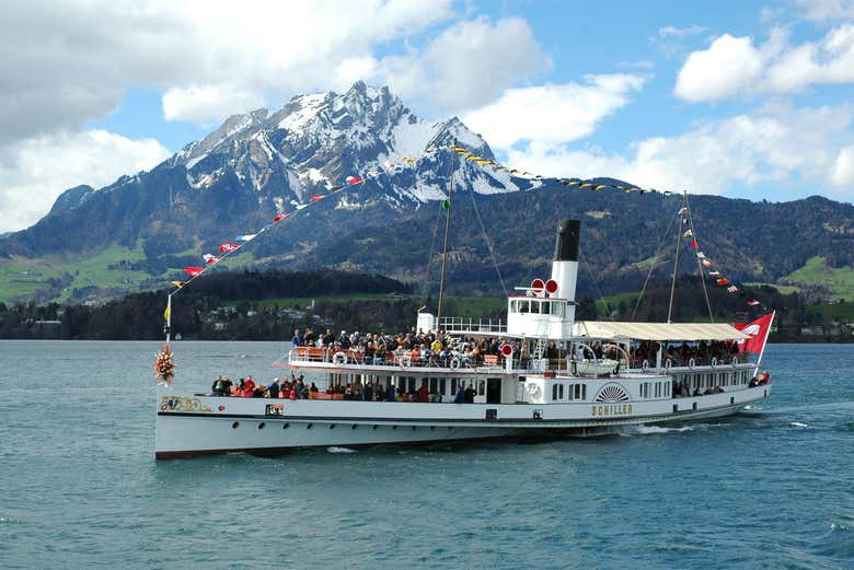 Enjoy a peaceful boat ride on Lake Lucerne