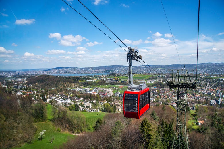 Take a cable car up Felsenegg for panoramic views