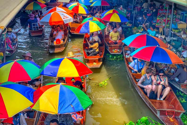 Exploring Bangkok's floating river markets