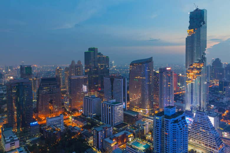 Bangkok Night Tour + MahaNakhon Tower - IntroducingBangkok.com