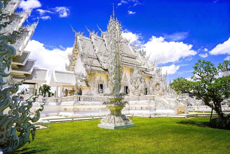 Stroll through the grounds of the awe-inspiring White Temple