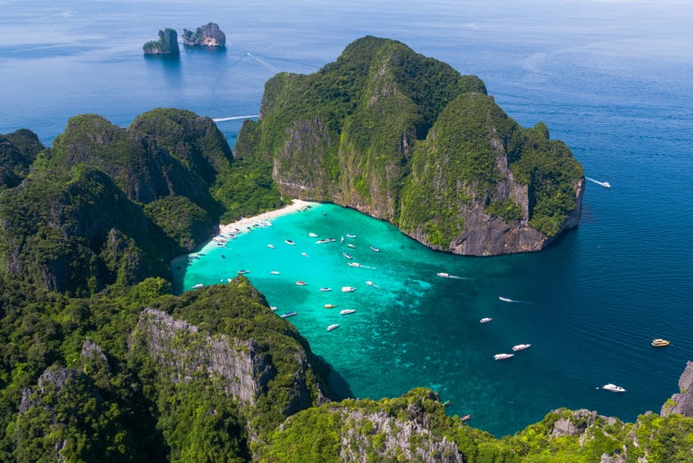 Vista aérea de Maya Bay