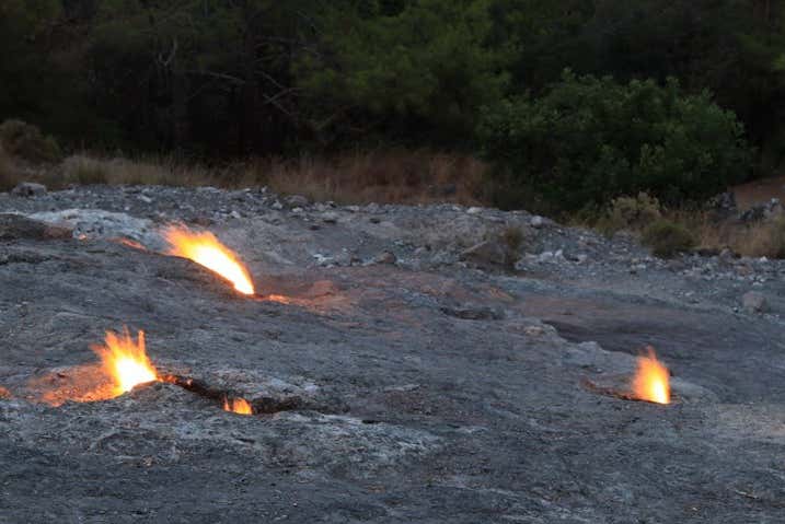 Night tour to Yanartas