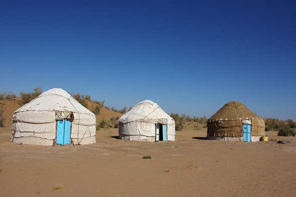 Tour privado de 2 días por el desierto Kyzyl Kum