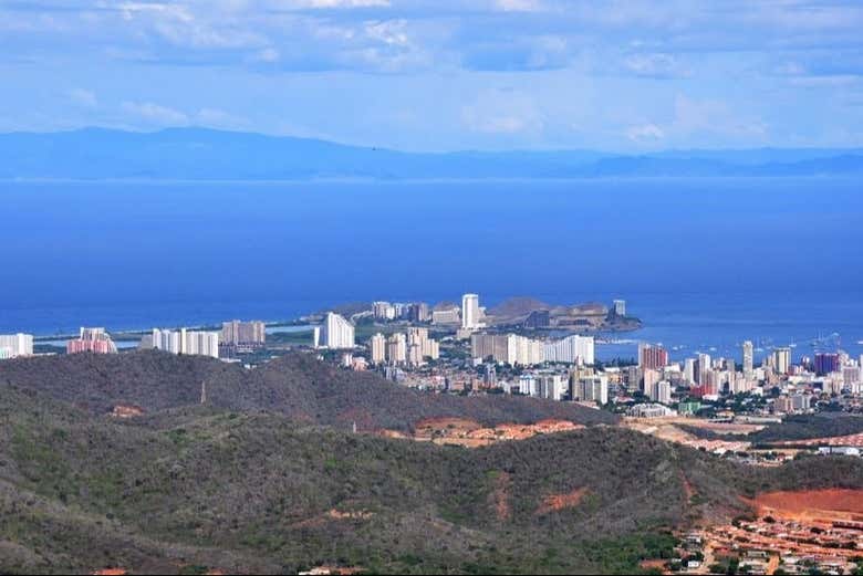 Vistas de Porlamar desde La Sierra