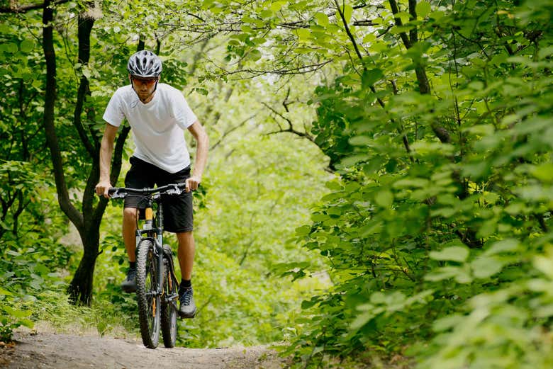 Pedaleando por el Parque Nacional Bidoup-Nui Ba