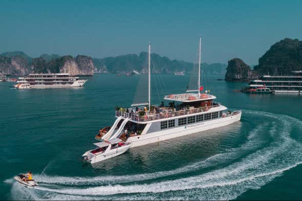 Crucero por la bahía de Lan Ha