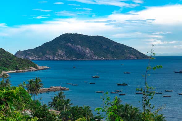 Excursión a la isla Cham en lancha rápida