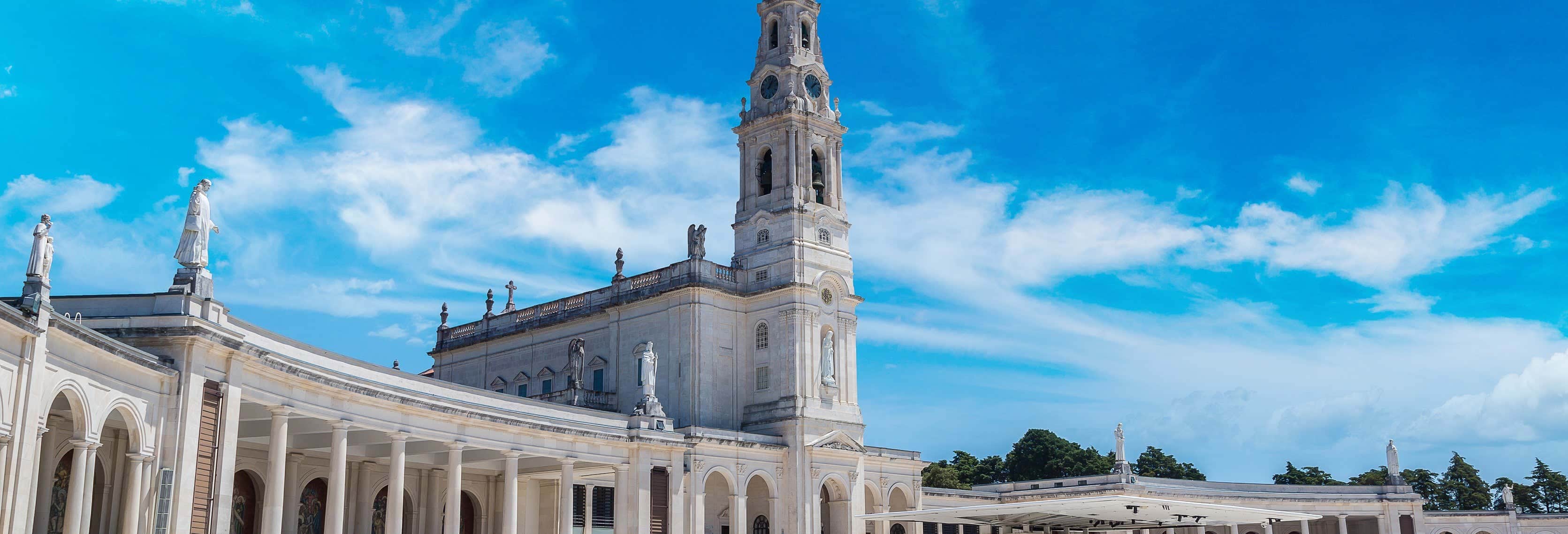 Excursión a Fátima, Óbidos, Nazaré y el Monasterio de Batalha en grupo reducido